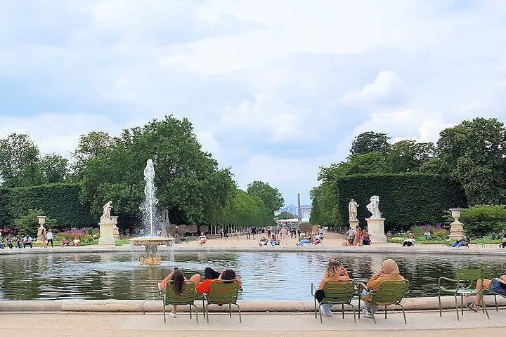 The Tuileries Garden's Classic Sights: A Self-Guided Audio Tour image