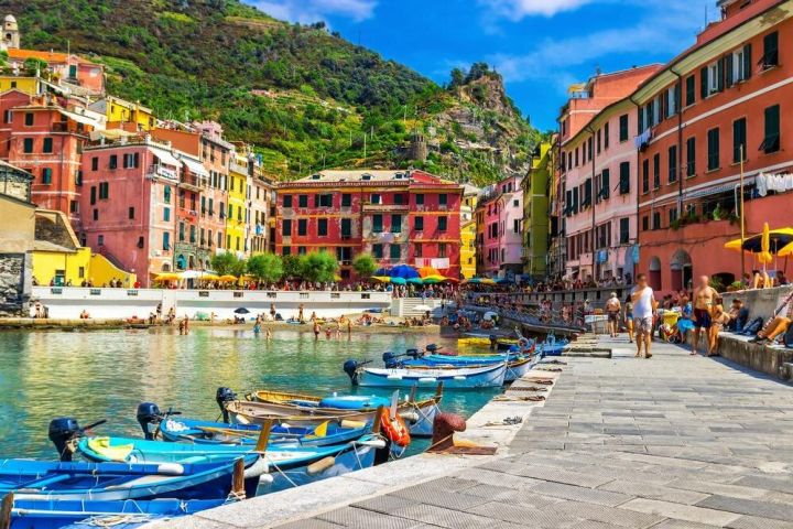 Cinque Terre Train Tour with Limoncino Tasting image