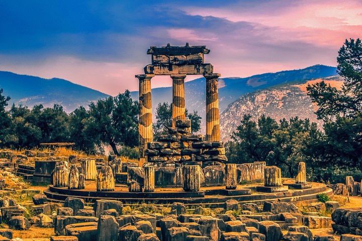 Self Guided private tour to Delphi with private vehicle and driver image