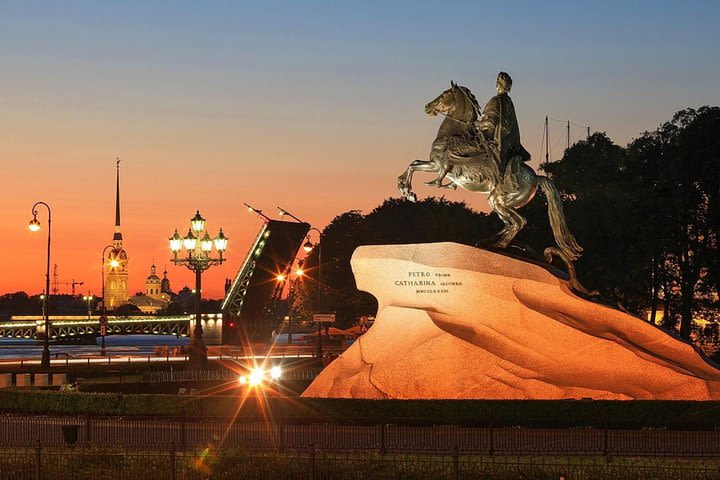 White nights sightseeing tour of St. Petersburg image