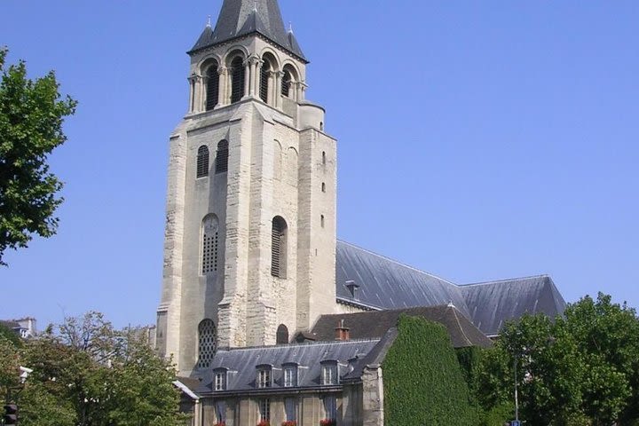 Walking tour with private guide Saint Germain des près + free patisserie image