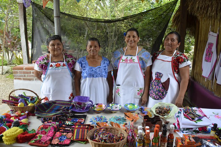 1 Day Combo Tour: Chacchoben Mayan City and Traditional Mayan Family Visit image