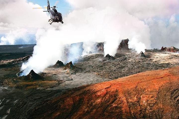 Big Island Volcano Deluxe Helicopter Tour image