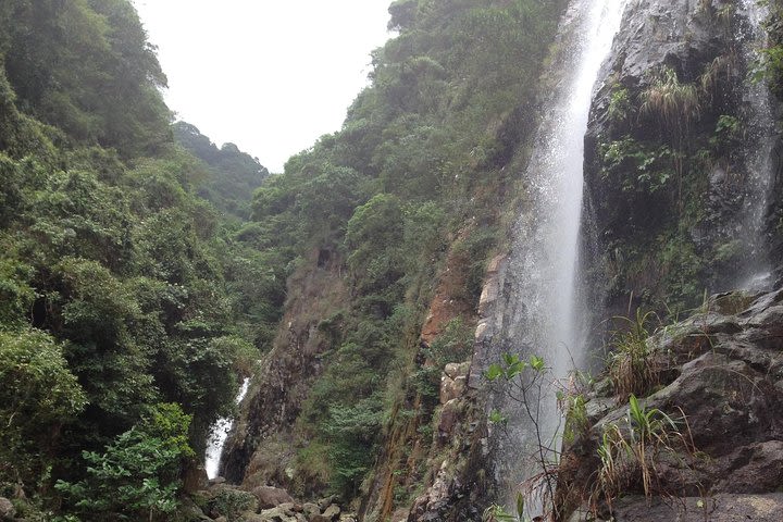 Three Dragon Gorge River Walking Tour image