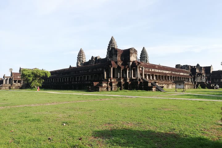 Angkor Wat Temple and Local Street Food Tour image