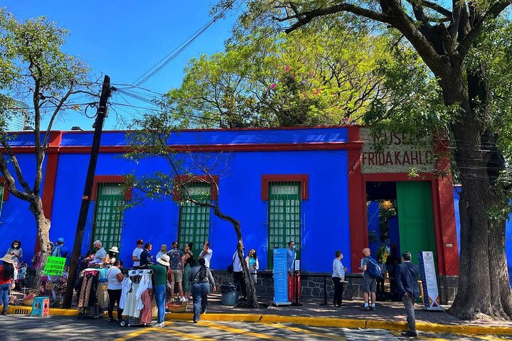 Frida Kahlo Museum - Tour
 image