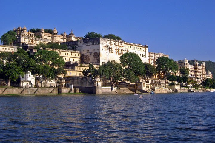 6 Days Golden Triangle Tour with Udaipur : Delhi, Agra, Jaipur and Udaipur  image