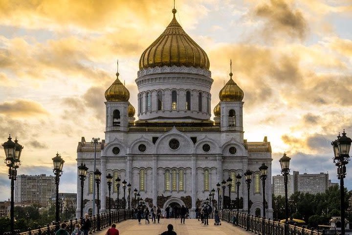 Moscow Places Loved by Locals Private Tour image