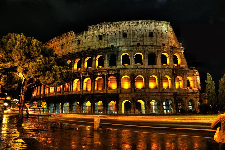 Rome by night with pizza&gelato included image