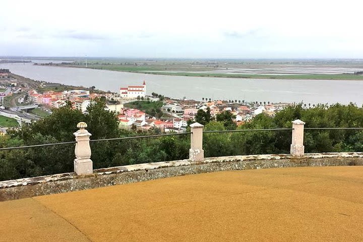 Exploring Wellington Defensive Lines during Napoleonic War in Portugal image