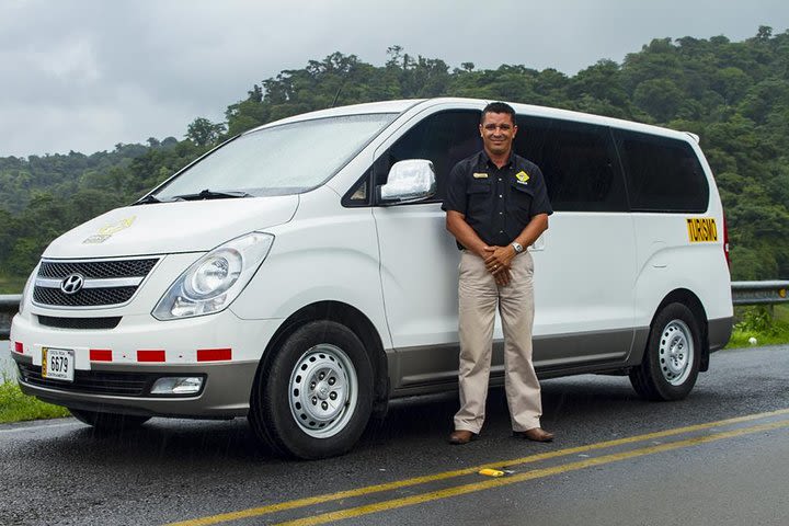 Private Transfer From Monteverde To La Fortuna From 11 to 15 passengers image