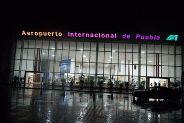 Transportación hacia y desde el aeropuerto de Puebla image