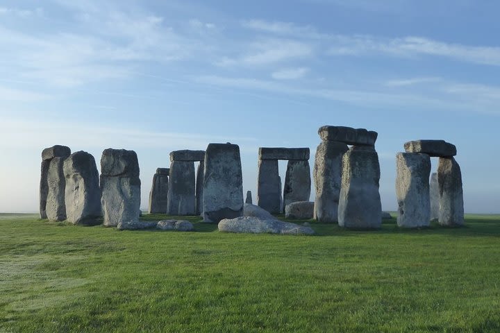 Stonehenge and Beer - Day Trip from Bath image