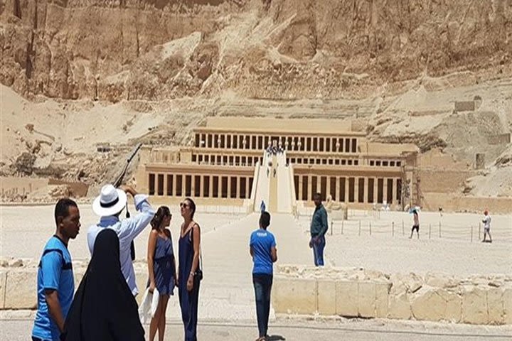 Day Tour to Luxor East and West Banks image