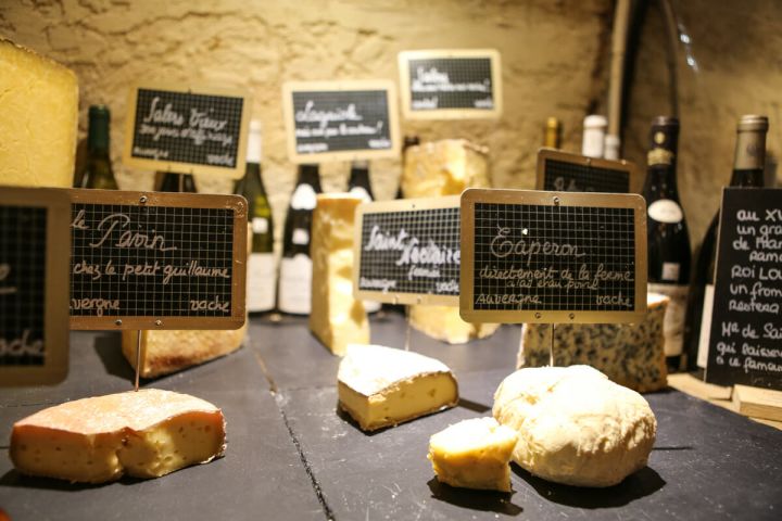 Wine & Cheese Pairing Experience in Bordeaux (shared) image
