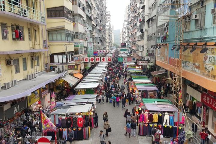 Hong Kong Discovery Walking Tour: Visit the markets and live like a local image