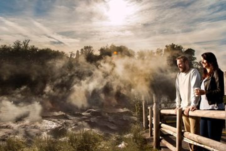 Tauranga Shore Excursion: Rotorua Geothermal Geyser Tour and Polynesian Spa  image