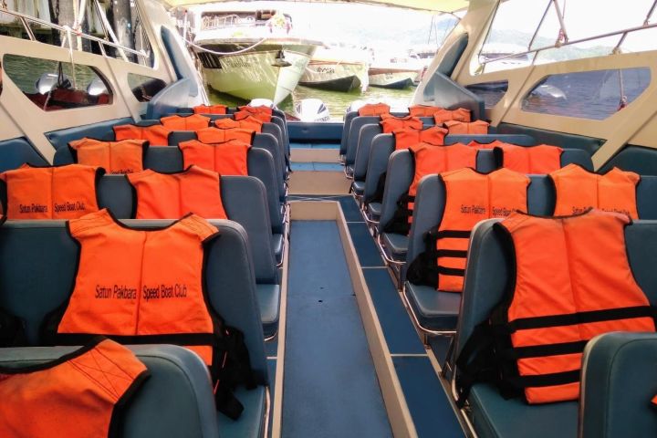 Koh Kradan to Koh Bulone Speedboat Transfer image