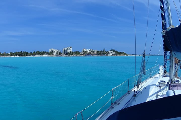 Private Customizable Sailing Tour in Cancun image