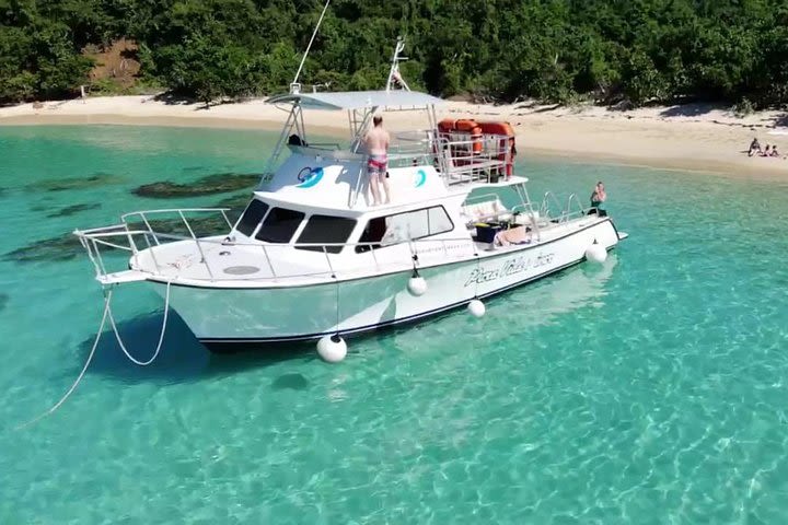 Culebra Snorkeling Day Trip image