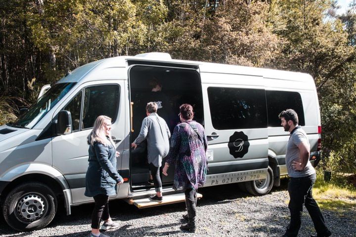 Bay of Islands Highlights Tour - With Glow Worm Caves image