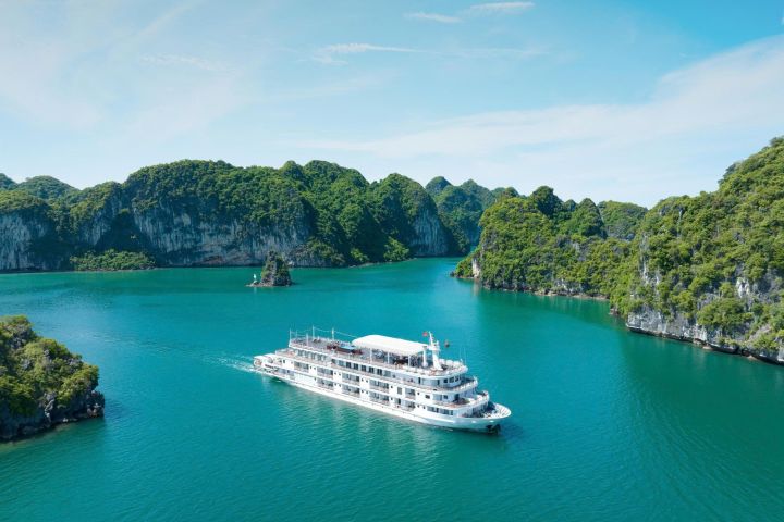Paradise Legacy Halong Bay Cruise image