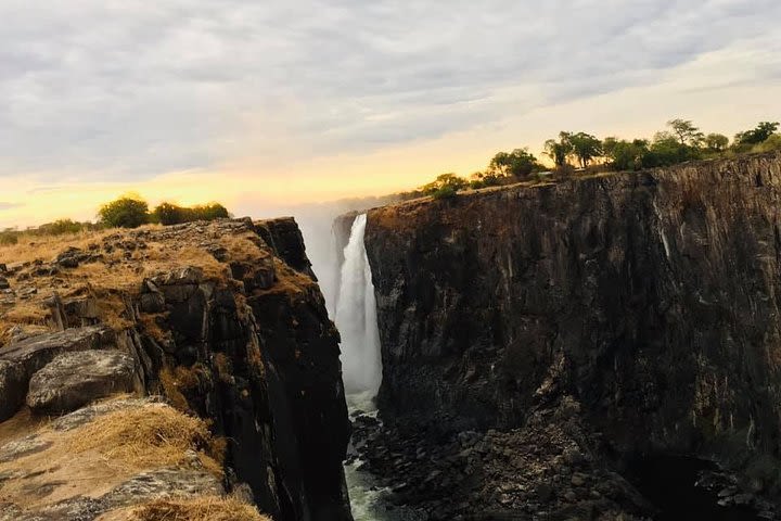 3-Day Victoria Falls Safari image