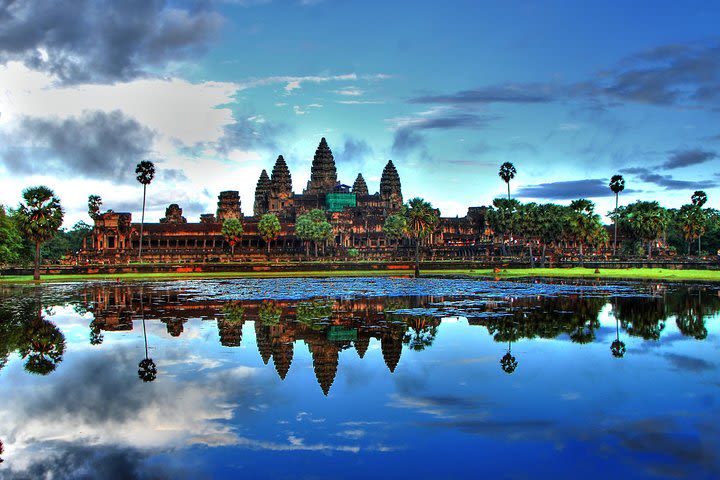 2-Day Angkor Wat & Tonle Sap Tour image