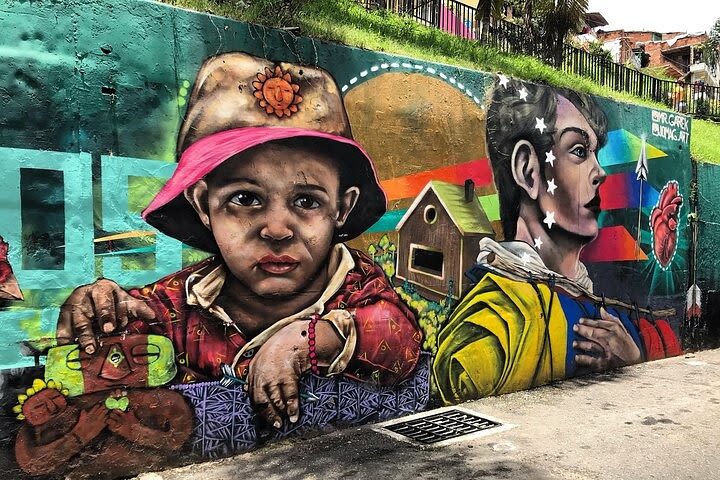 Private Tour To Comuna 13, Cable Car, Graffiti Route & Electric Scalators image