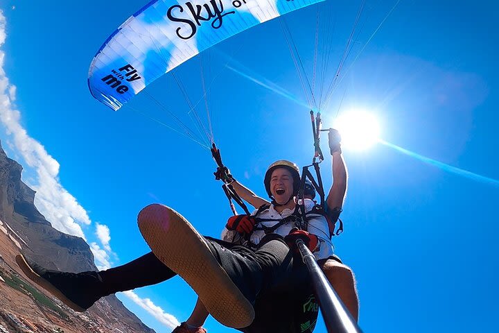 Acrobatic Paragliding Flight with Spanish Champion in Tenerife image