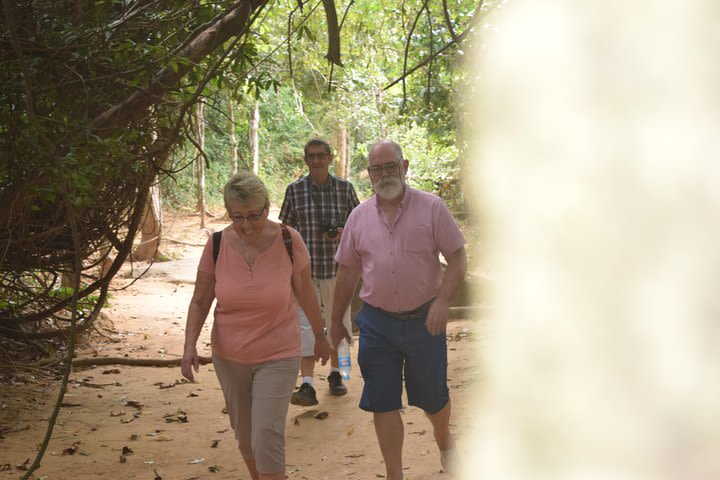 Kbal Spean Waterfall & Banteay Srei (Lady Temple) image