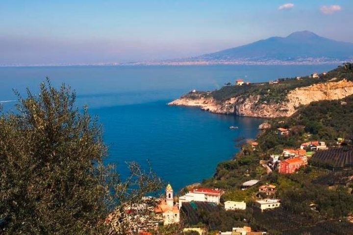 Private Transfer from Massa Lubrense to Naples image