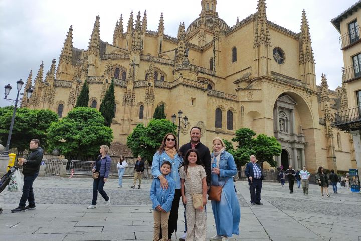 Segovia City Highlights Private Guided Tour for Kids and Families image