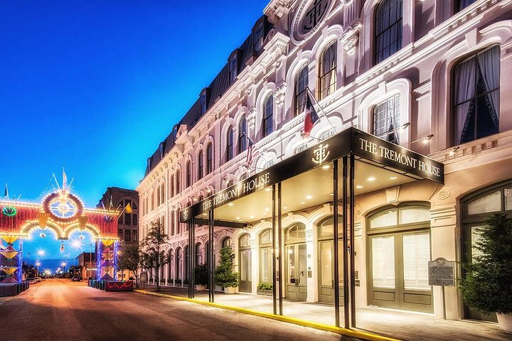 Galveston Haunted Pub Crawl Walking Tour image