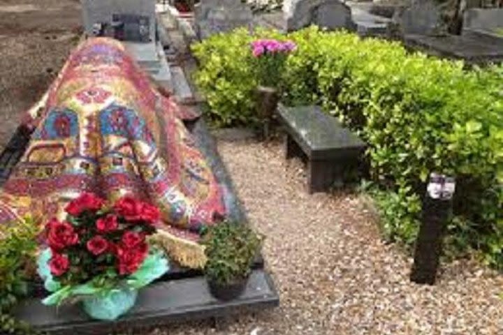 Russian cemetery of Sainte Geneviève des Bois (from your hotel in Paris) image