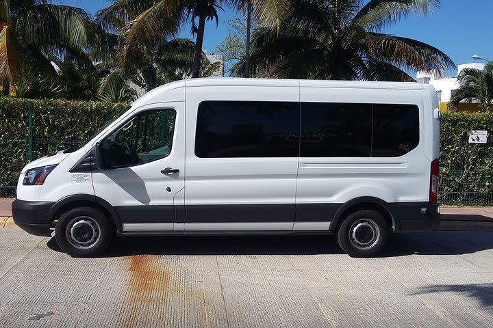 Cancun Airport Transfer Private Services image