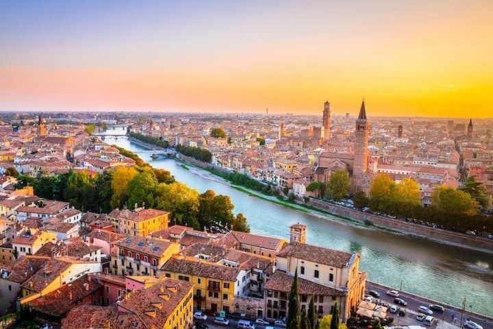 VIP Verona, Mantua & Mincio River Tour image