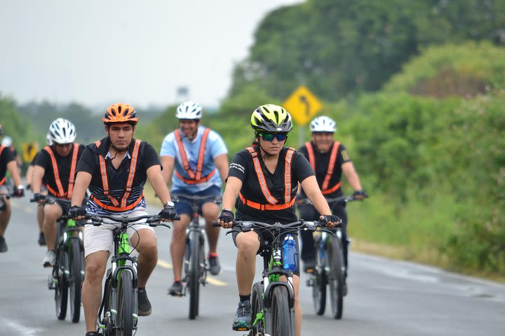 Bicycle tour: Los Lojas - A natural secret. From Guayaquil image