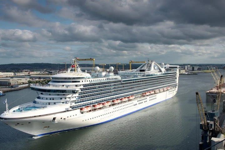 Cruise Ship Tours Belfast provides Executive Private Hire Tours image