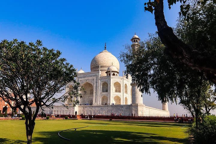 2 Days Agra Taj Mahal Overnight Tour from Delhi image