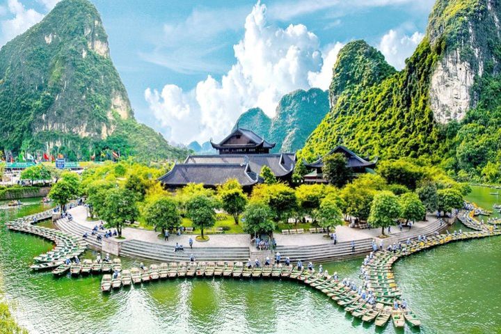 Ninh Binh - Bai Dinh- Trang An 1 Day Tour ( Buffet Lunch -Boat Trip-Biking ) image