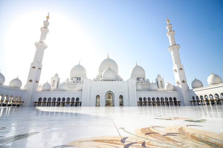 City Tour of Abu Dhabi Landmarks image