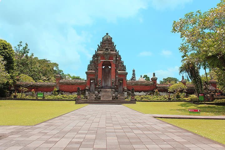 Shore Excursion Royal Temple & Tanah Lot Panoramic Tour image