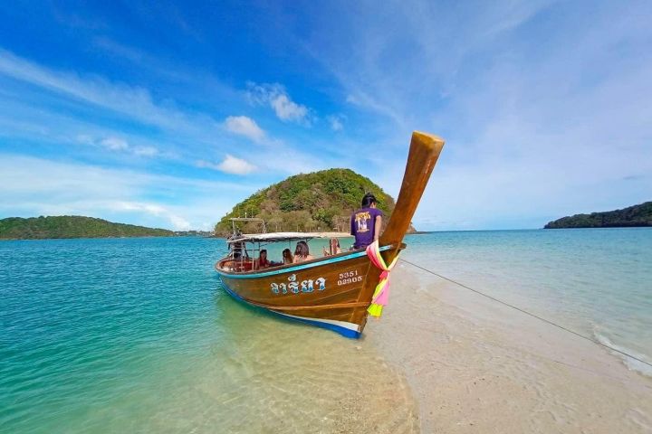 Private Longtail Boat Tour to Koh Hey image