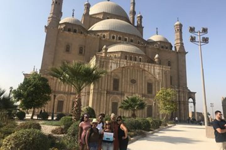 Tour to Giza Pyramids and Egyptian Museum and Citadel and Khan elkhalili image