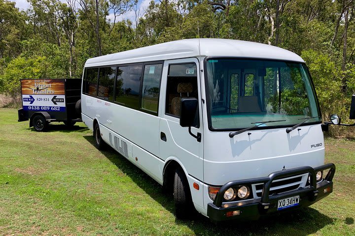 Shuttle from Airlie beach to Proserpine airport image