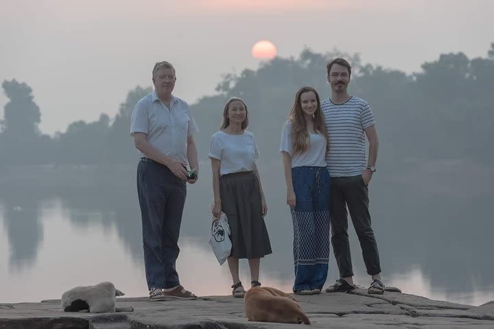 Half Day - Angkor Wat Sunrise ,Bayon, Ta Promh With English Tour Guide  image