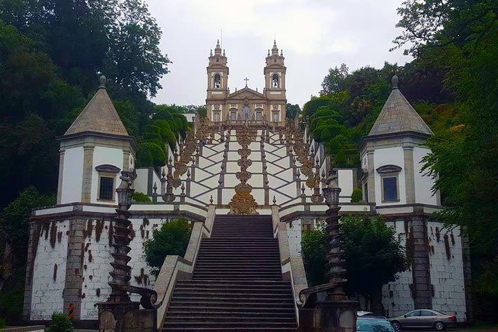 Braga & Guimarães Tour - Historical Castle, Palace, Cathedral and Lunch included image