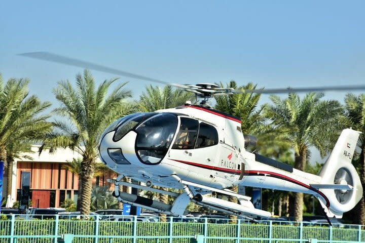 Dubai 12 mins Helicopter Tour with Admission to The View at The Palm (non prime) image