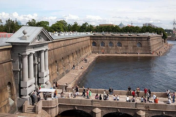 Peter and Paul Fortress Private Tour + Photographer  image